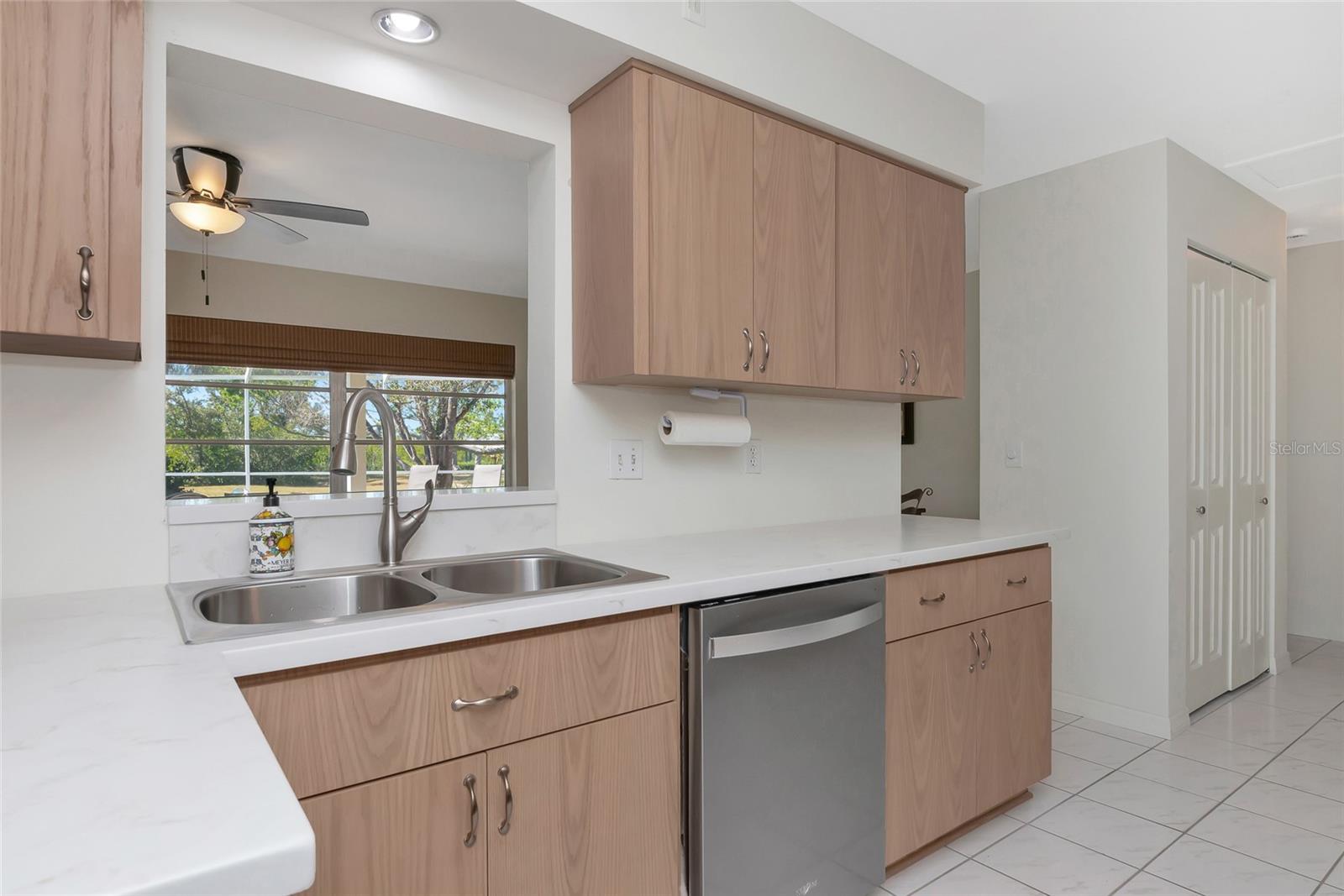 950 Oxford Dr, Englewood, FL 34223 — photo 10 of 84