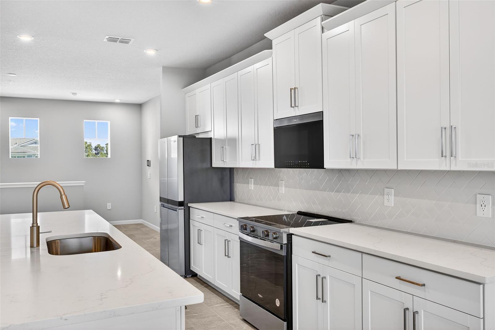 17375 Moonflower Dr #202, Venice, FL 34293 — photo 10 of 45
