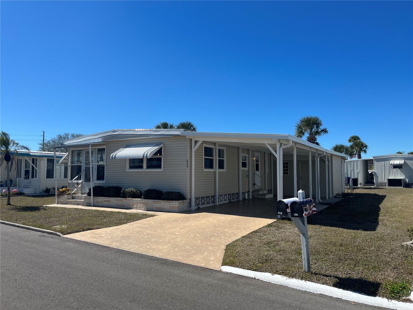 828 Trento, Venice, FL 34285 — photo 2 of 38