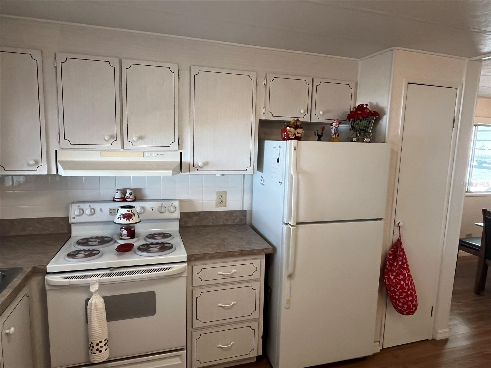 828 Trento, Venice, FL 34285 — photo 19 of 38