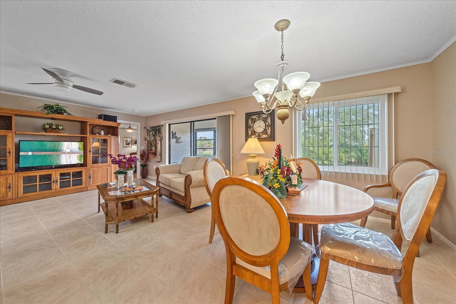 3135 Glen Elyn Blvd #13, Sarasota, FL 34237 — photo 11 of 41