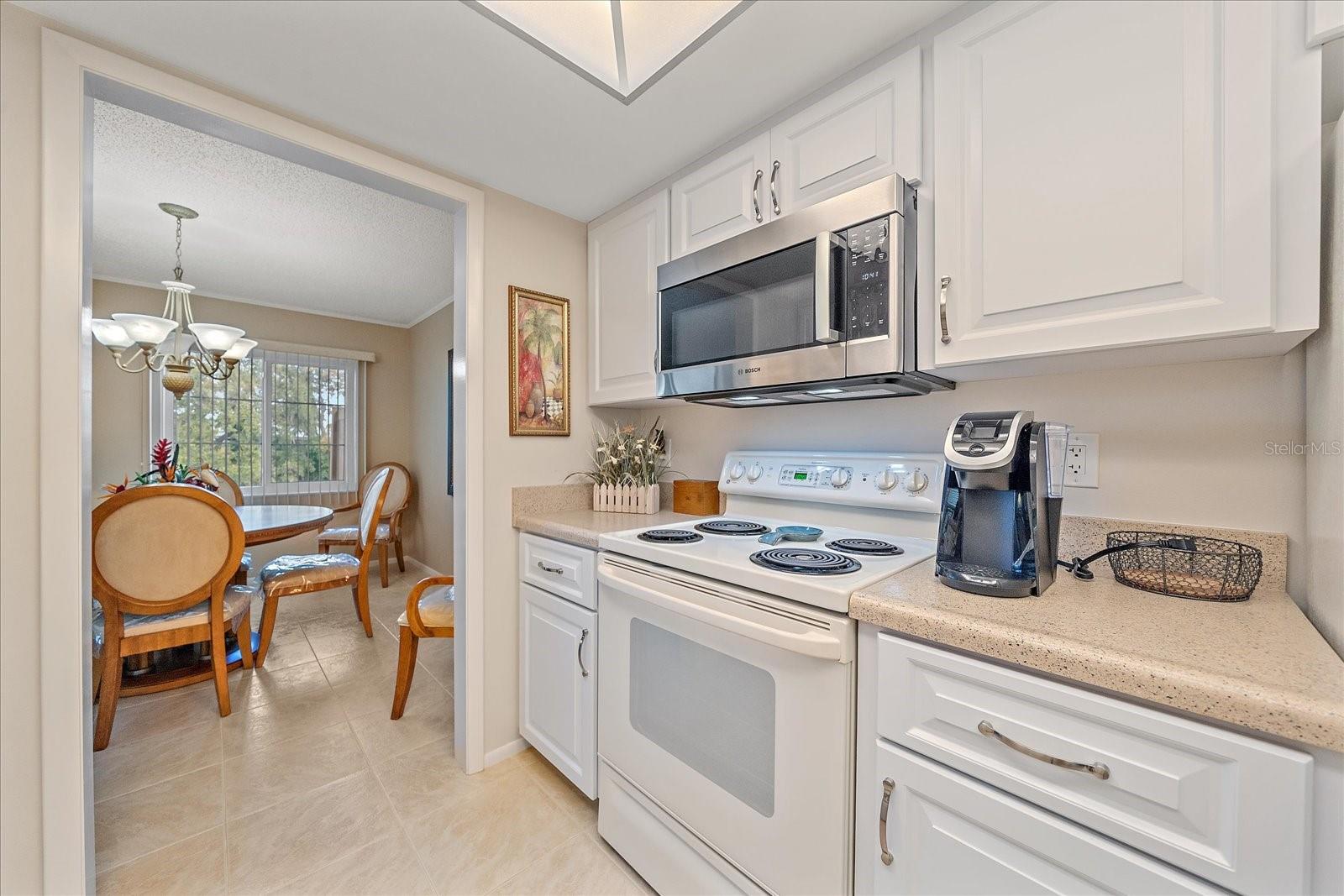 3135 Glen Elyn Blvd #13, Sarasota, FL 34237 — photo 15 of 41