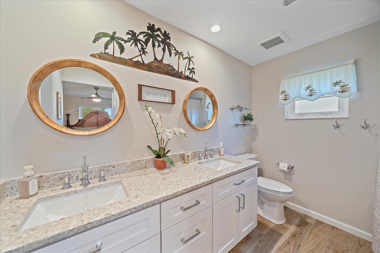 3135 Glen Elyn Blvd #13, Sarasota, FL 34237 — photo 25 of 41