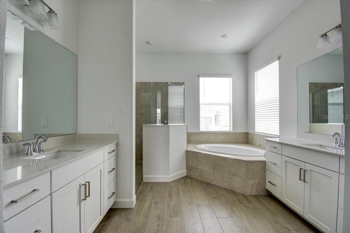 7796 Lakes Edge Ln, Port Charlotte, FL 33981 — photo 11 of 44