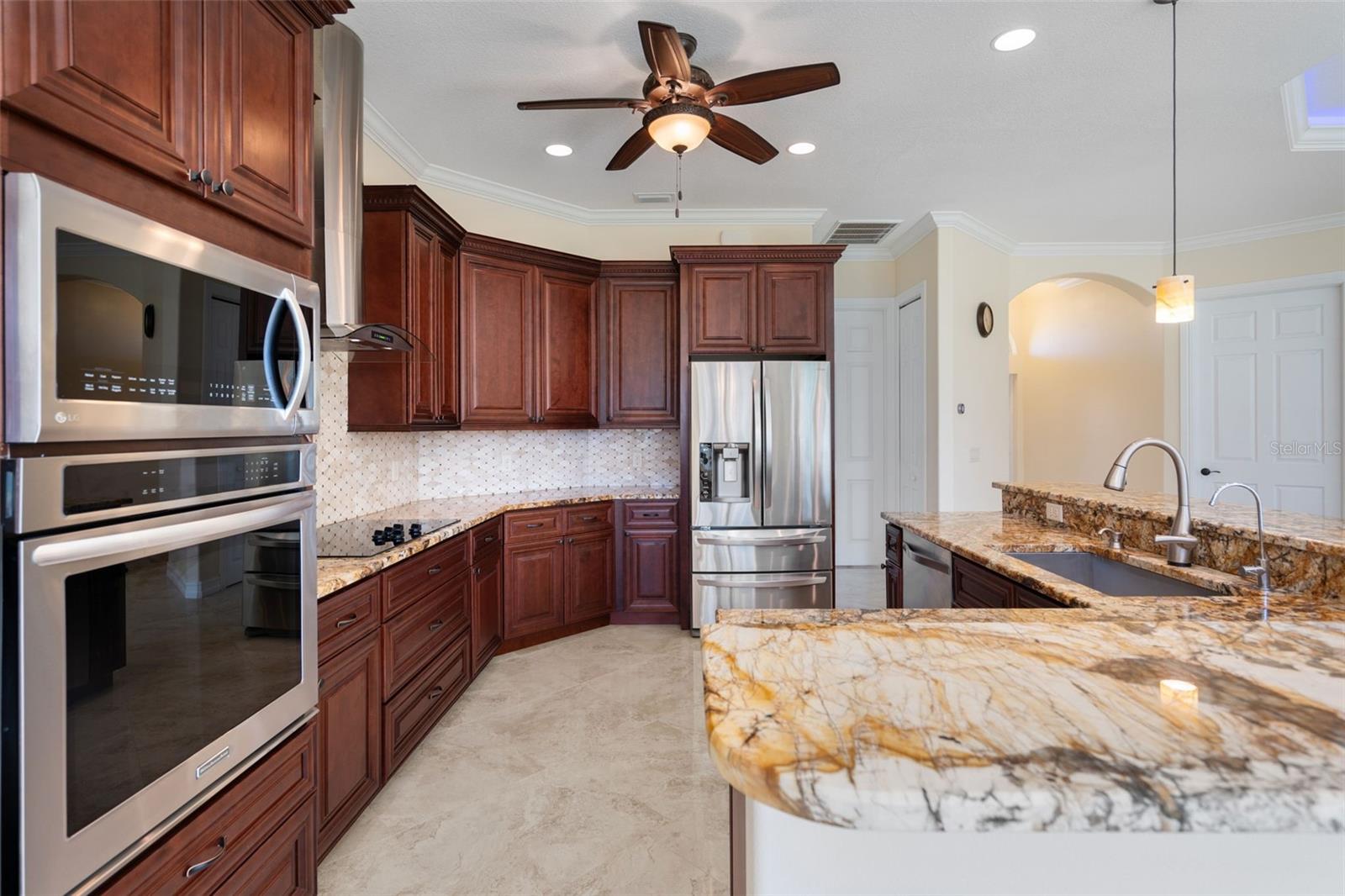 1900 Colleen St, Sarasota, FL 34231 — photo 11 of 46