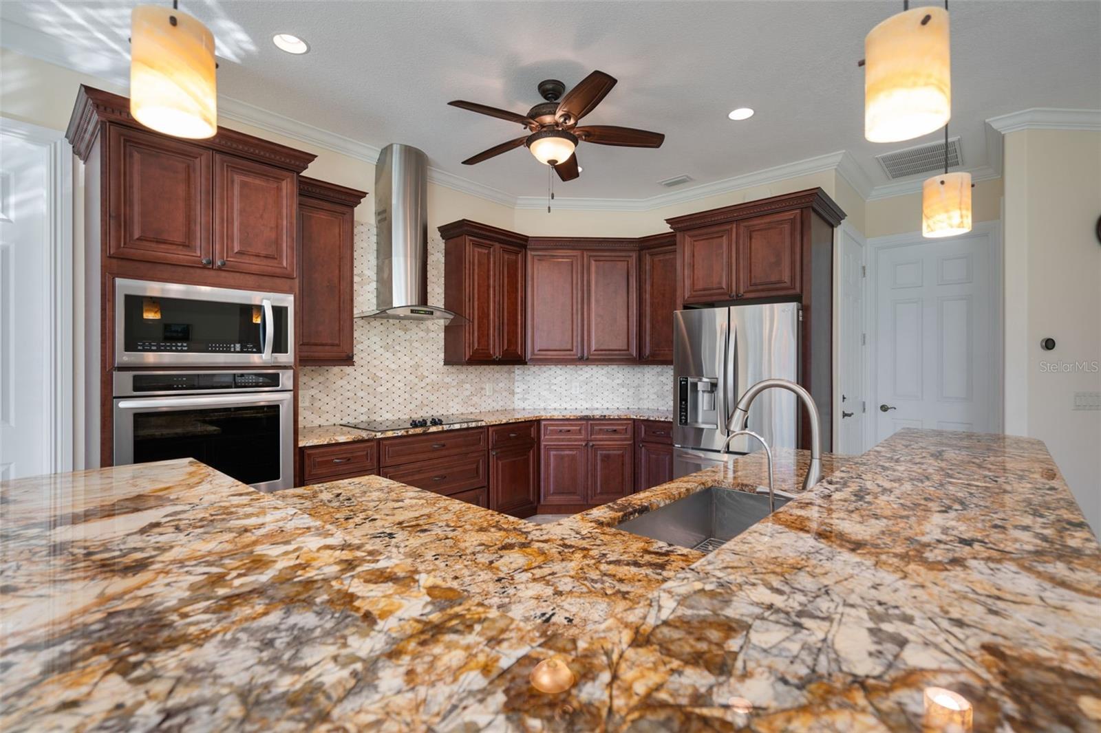 1900 Colleen St, Sarasota, FL 34231 — photo 13 of 46