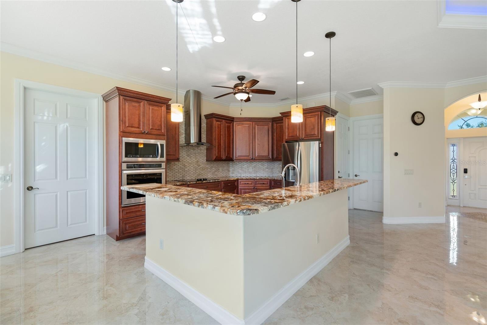 1900 Colleen St, Sarasota, FL 34231 — photo 14 of 46