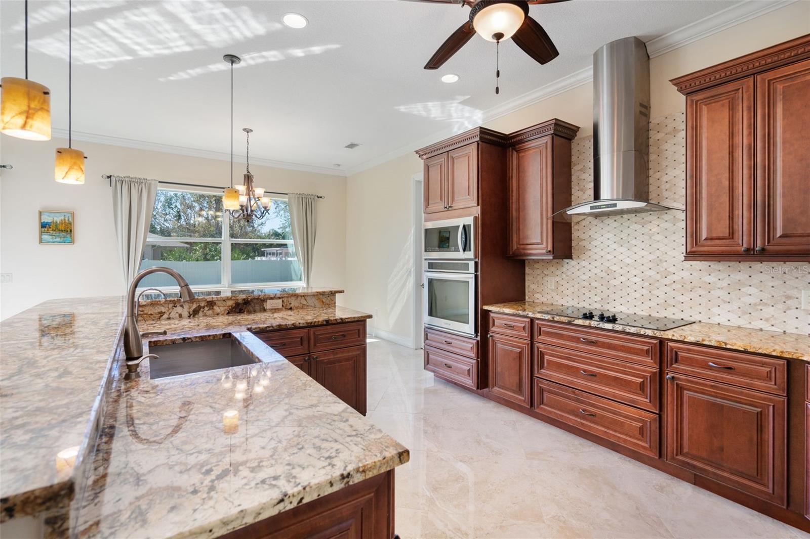 1900 Colleen St, Sarasota, FL 34231 — photo 9 of 46