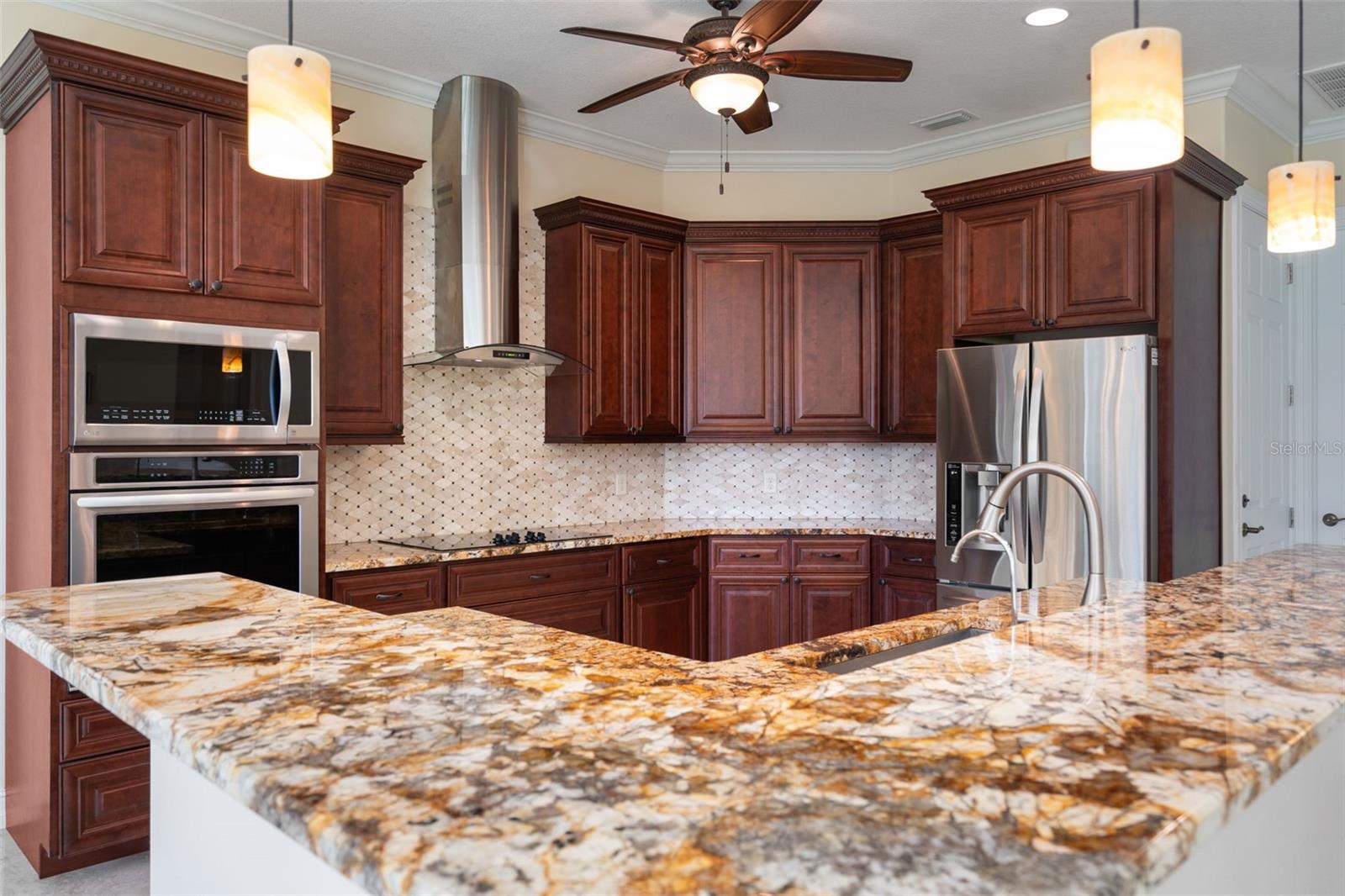 1900 Colleen St, Sarasota, FL 34231 — photo 10 of 46