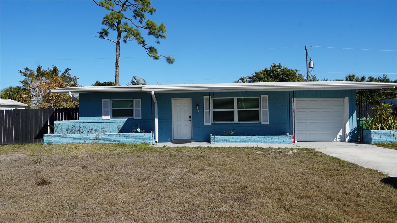 3064 Pinetree St, Port Charlotte, FL 33952 — photo 1 of 18