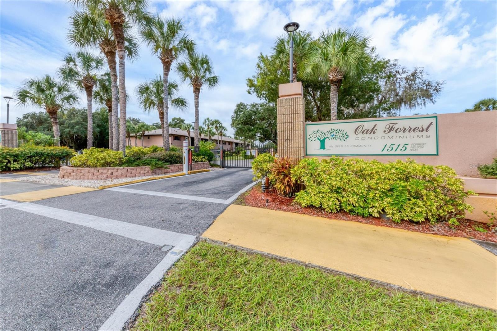 1515 Forrest Nelson Blvd #P105, Port Charlotte, FL 33952 — photo 2 of 40