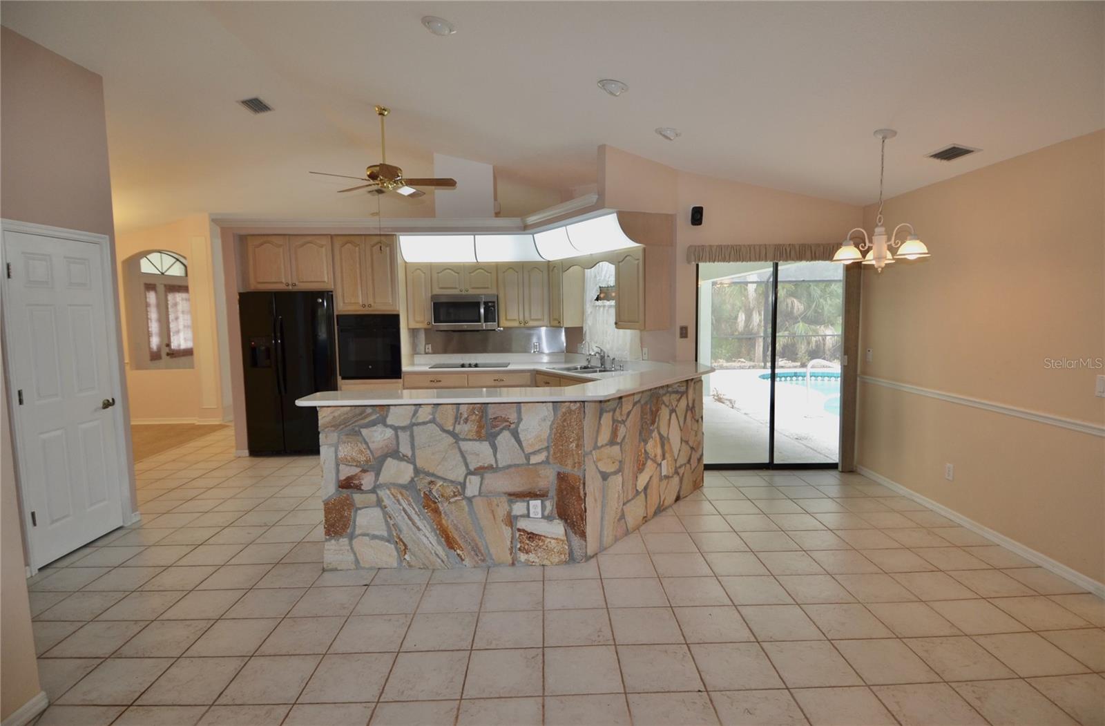 Breakfast Bar & Dinette