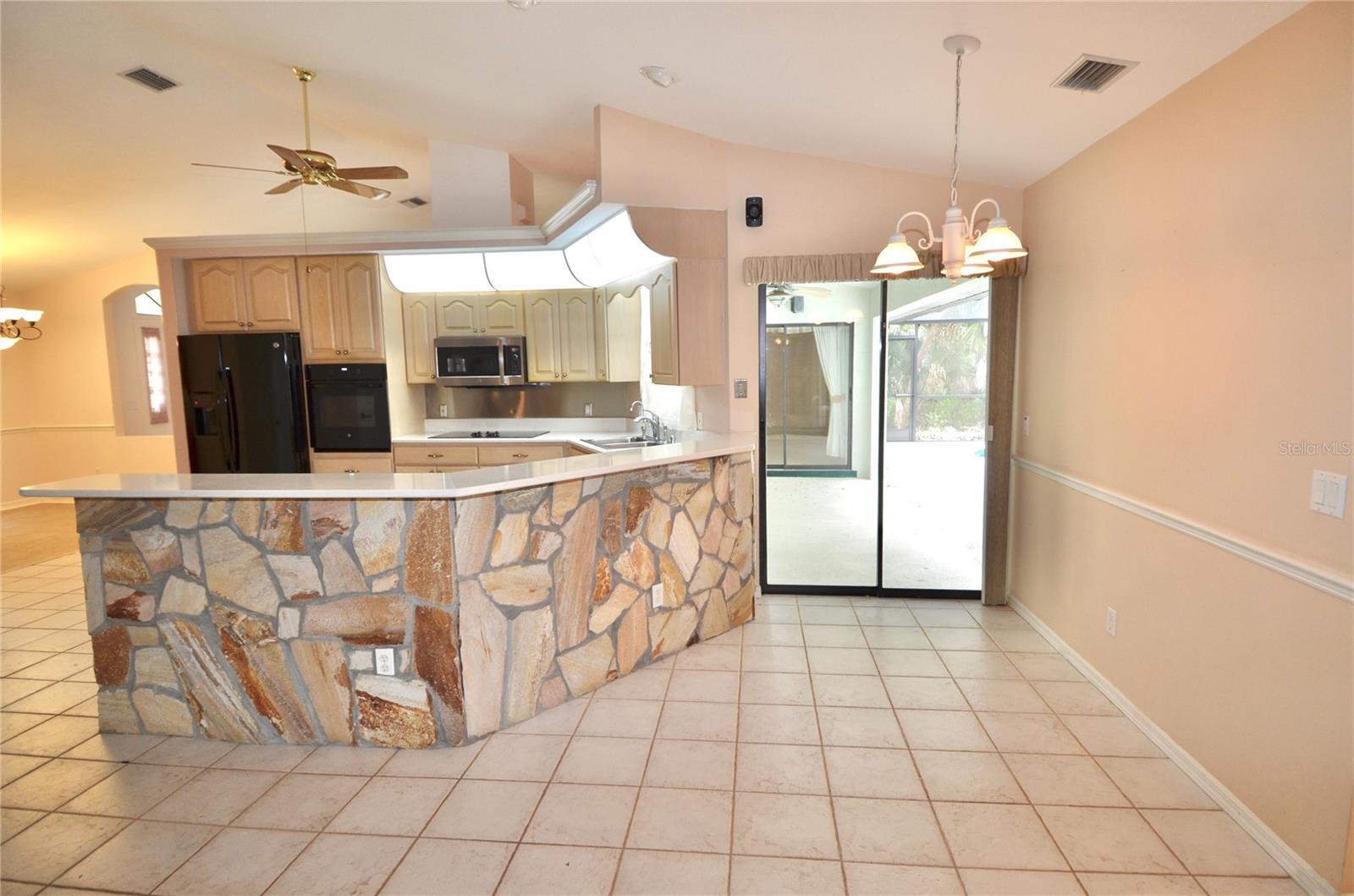 Breakfast Bar & Dinette