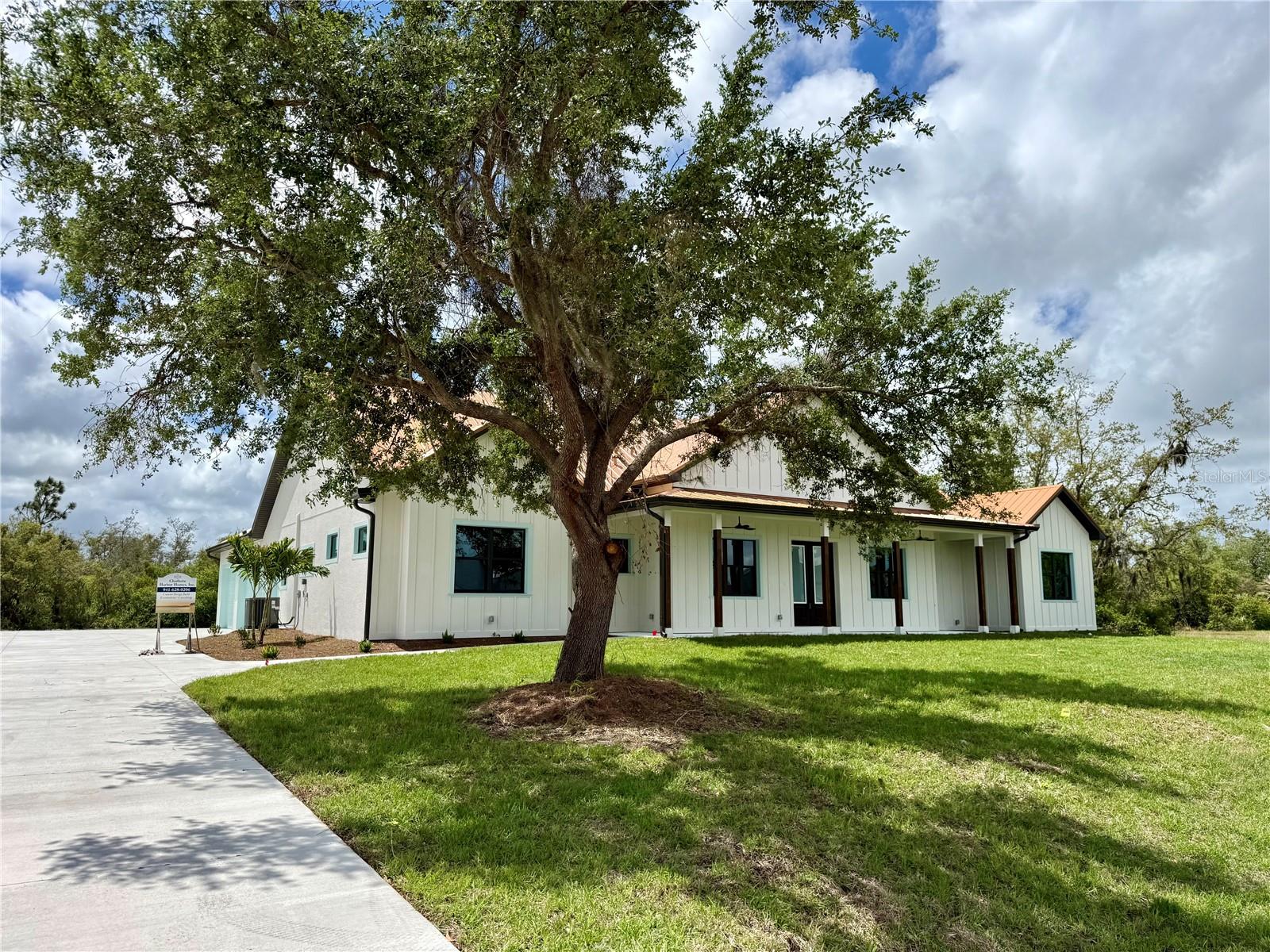 520 Woodstork Ln, Punta Gorda, FL 33982 — photo 2 of 47