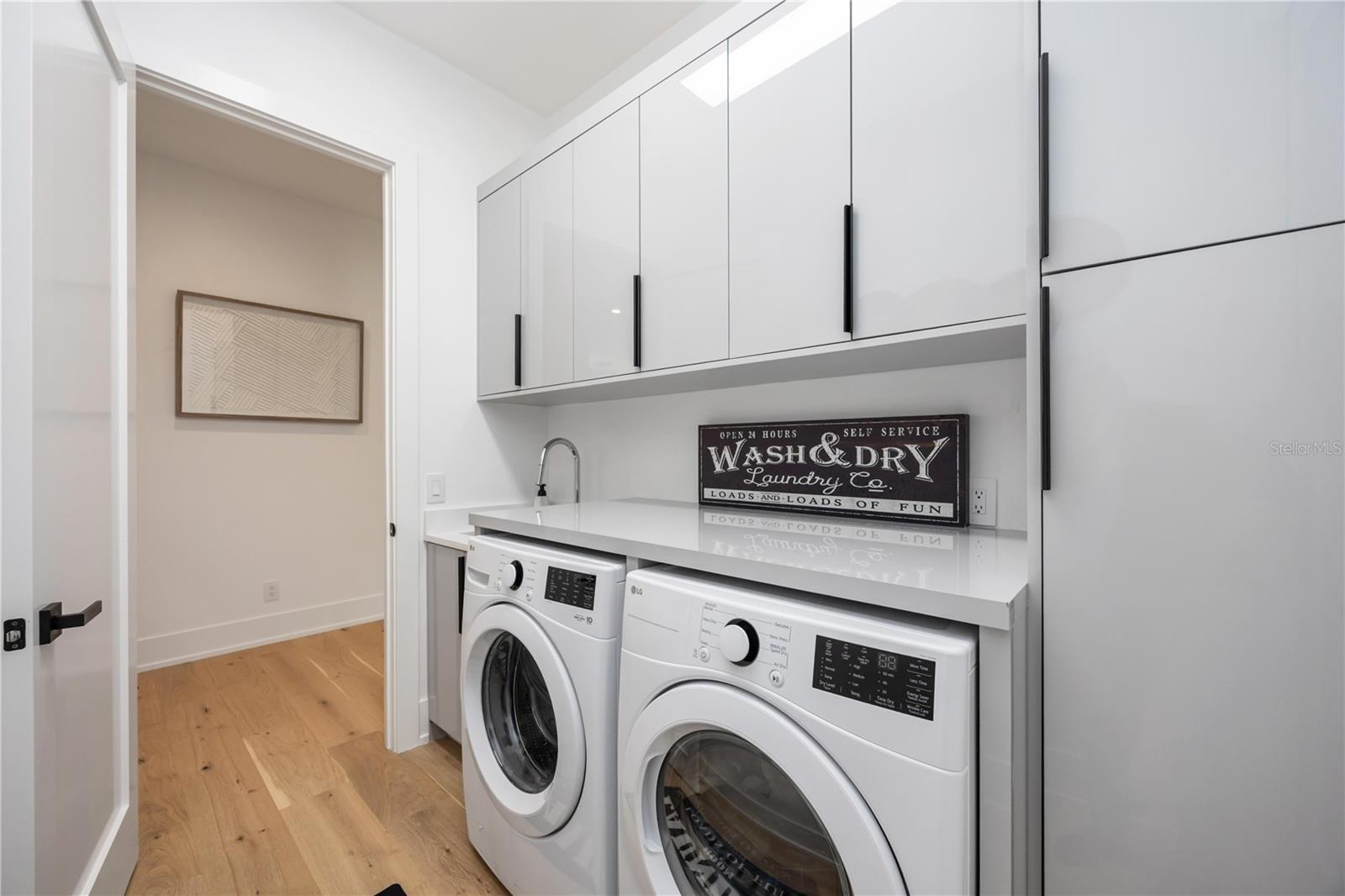 2nd Floor Full Size Laundry