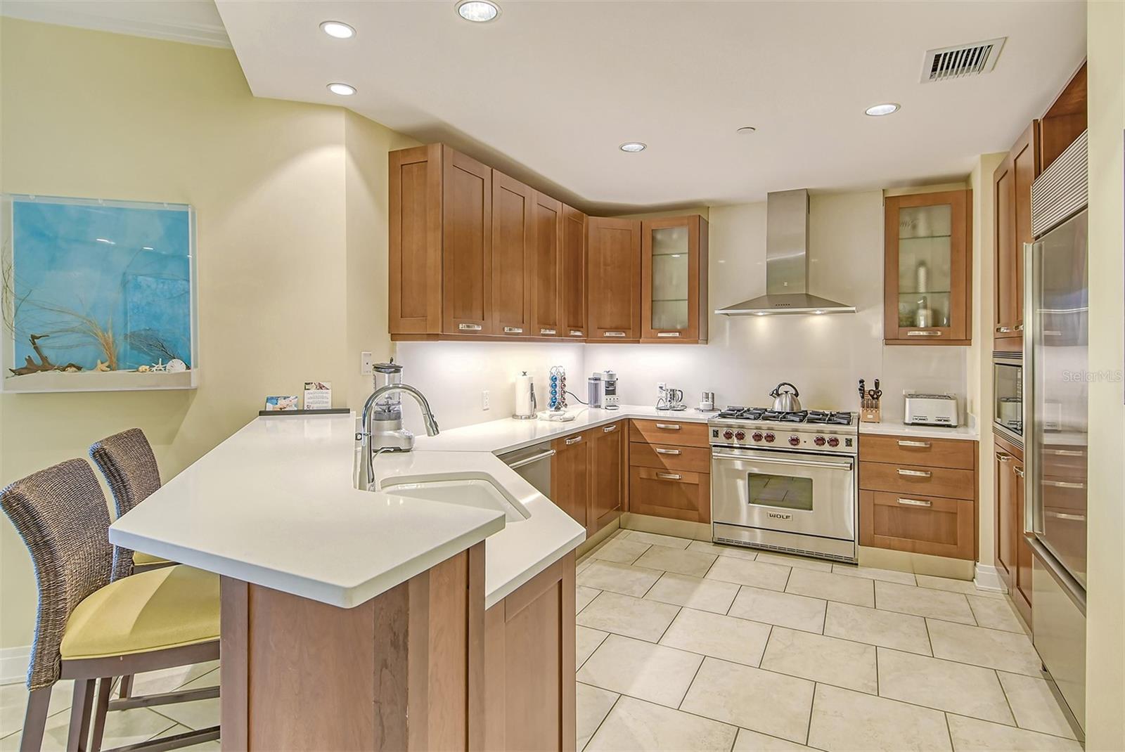 915 Seaside Dr #504, Weeks 6-7, Sarasota, FL 34242 — photo 14 of 52