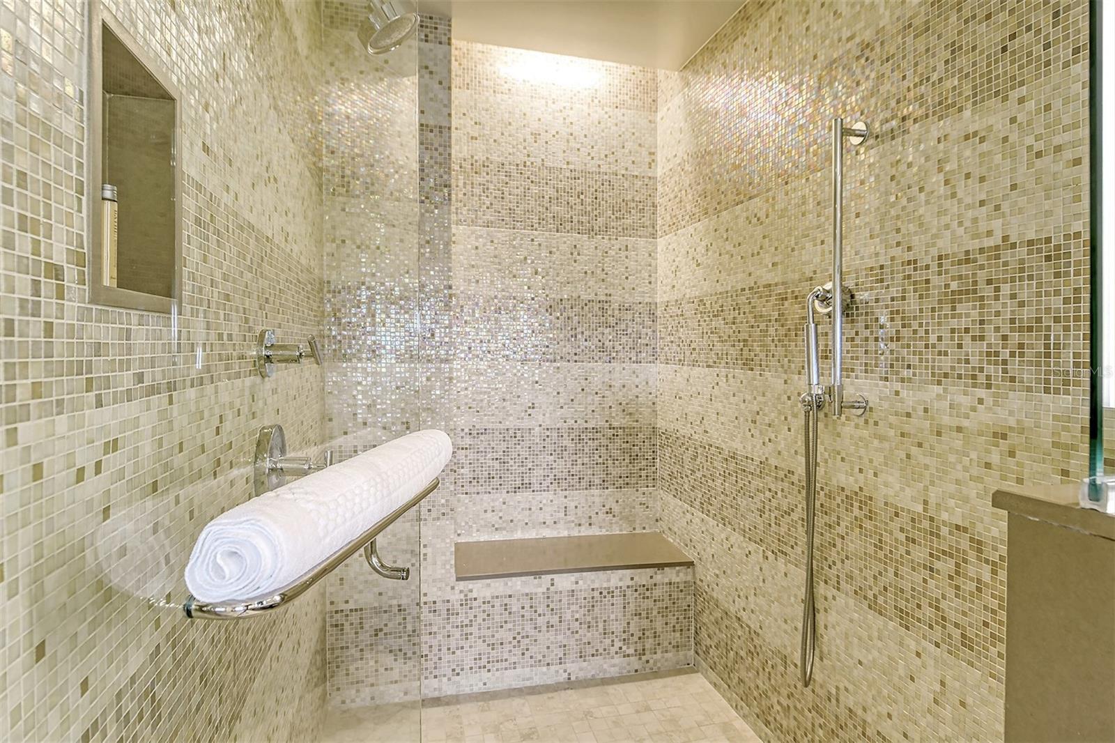 915 Seaside Dr #504, Weeks 6-7, Sarasota, FL 34242 — photo 24 of 52