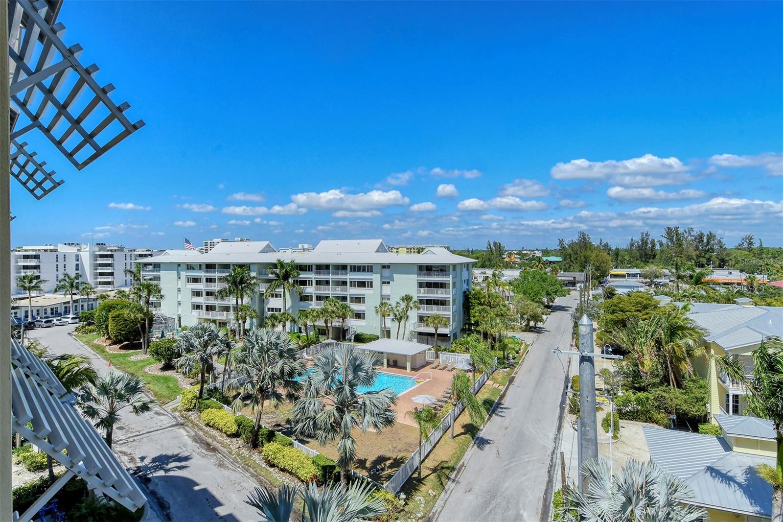 915 Seaside Dr #504, Weeks 6-7, Sarasota, FL 34242 — photo 32 of 52