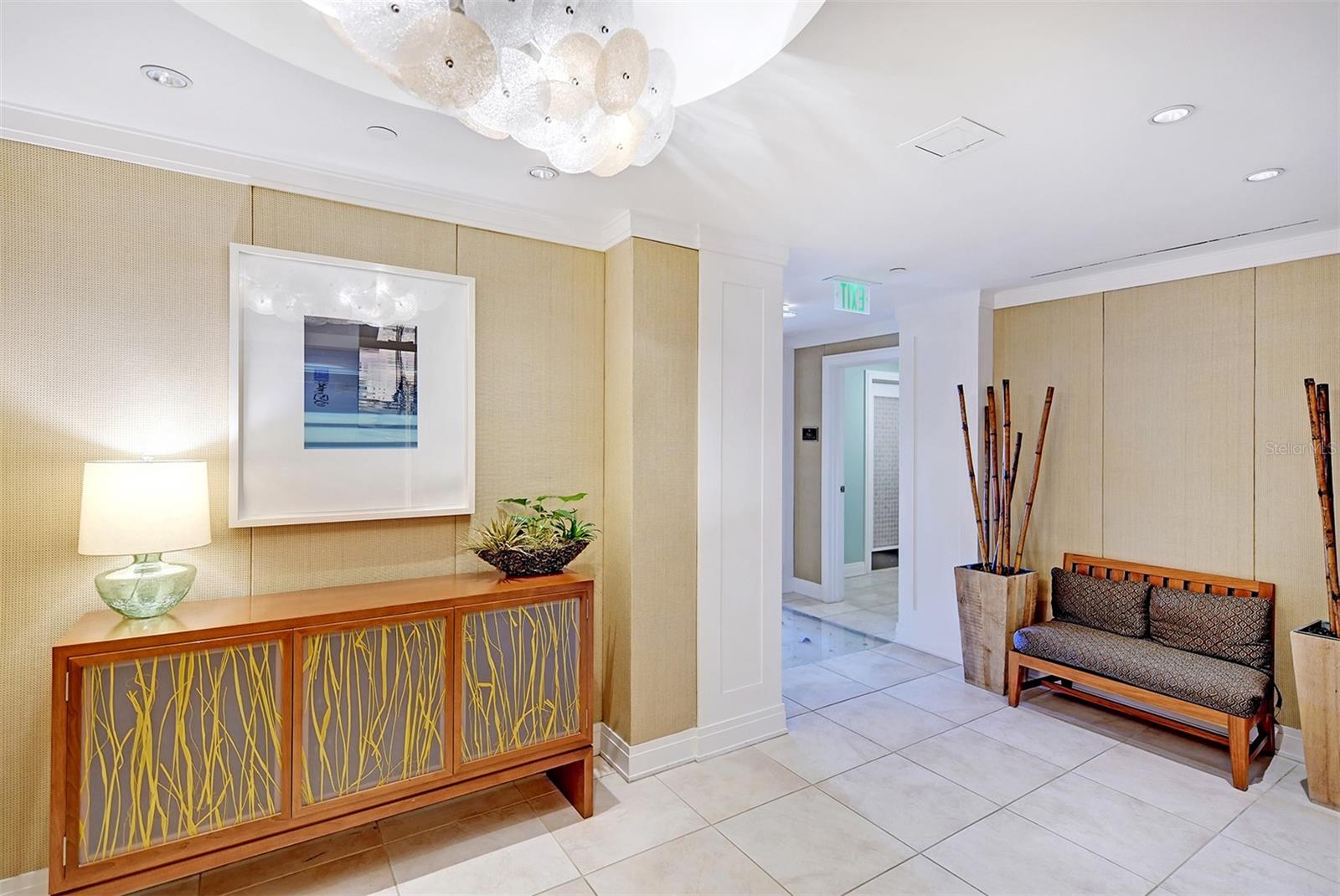 915 Seaside Dr #504, Weeks 6-7, Sarasota, FL 34242 — photo 37 of 52