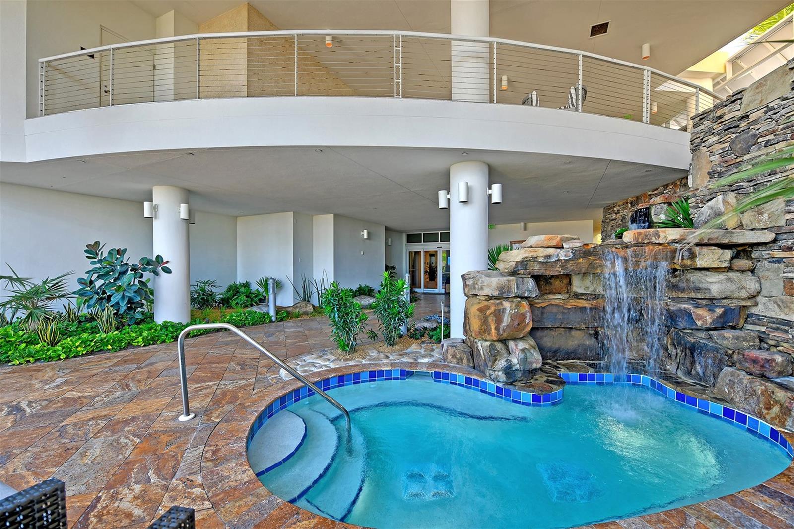 915 Seaside Dr #504, Weeks 6-7, Sarasota, FL 34242 — photo 42 of 52