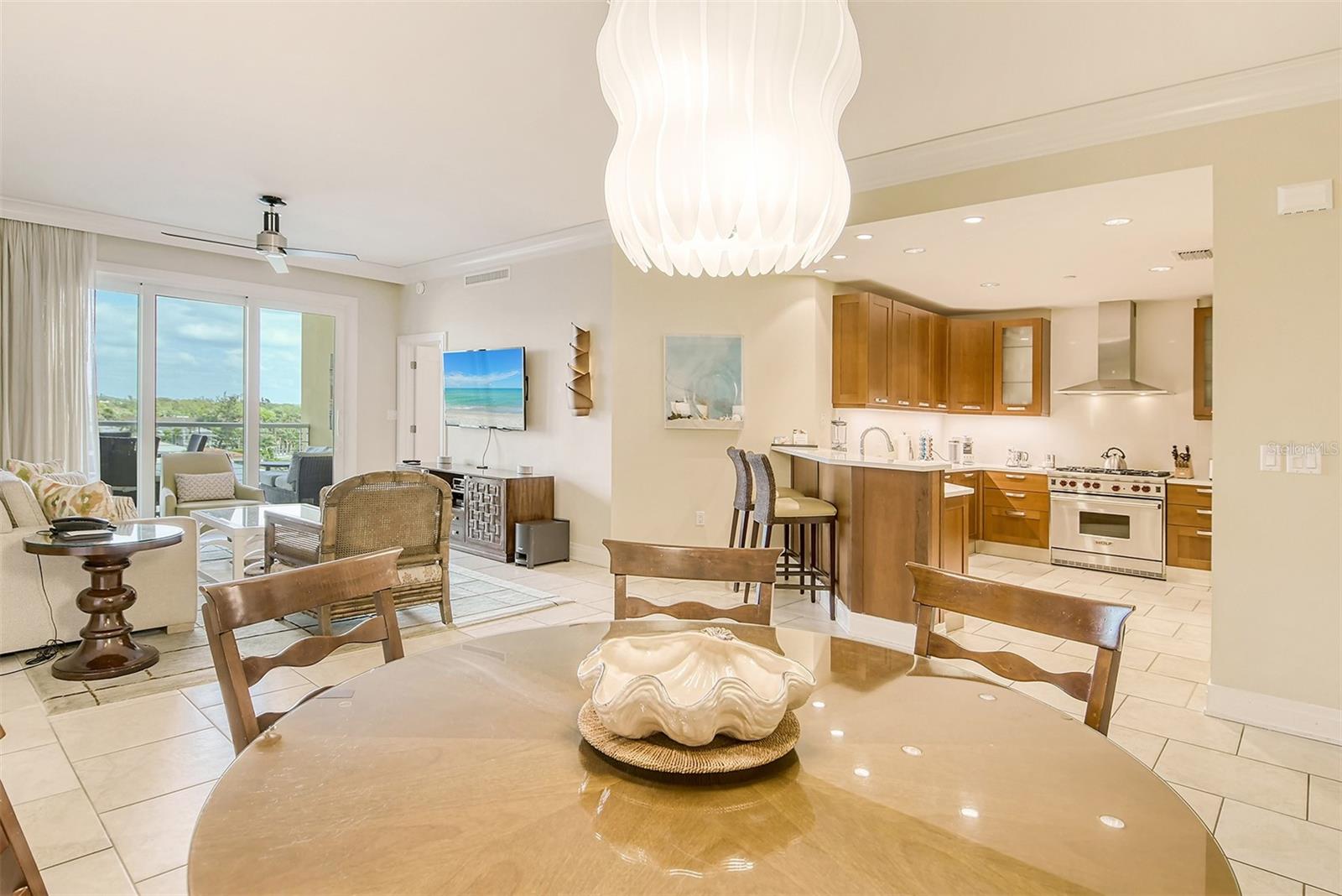 915 Seaside Dr #504, Weeks 6-7, Sarasota, FL 34242 — photo 7 of 52