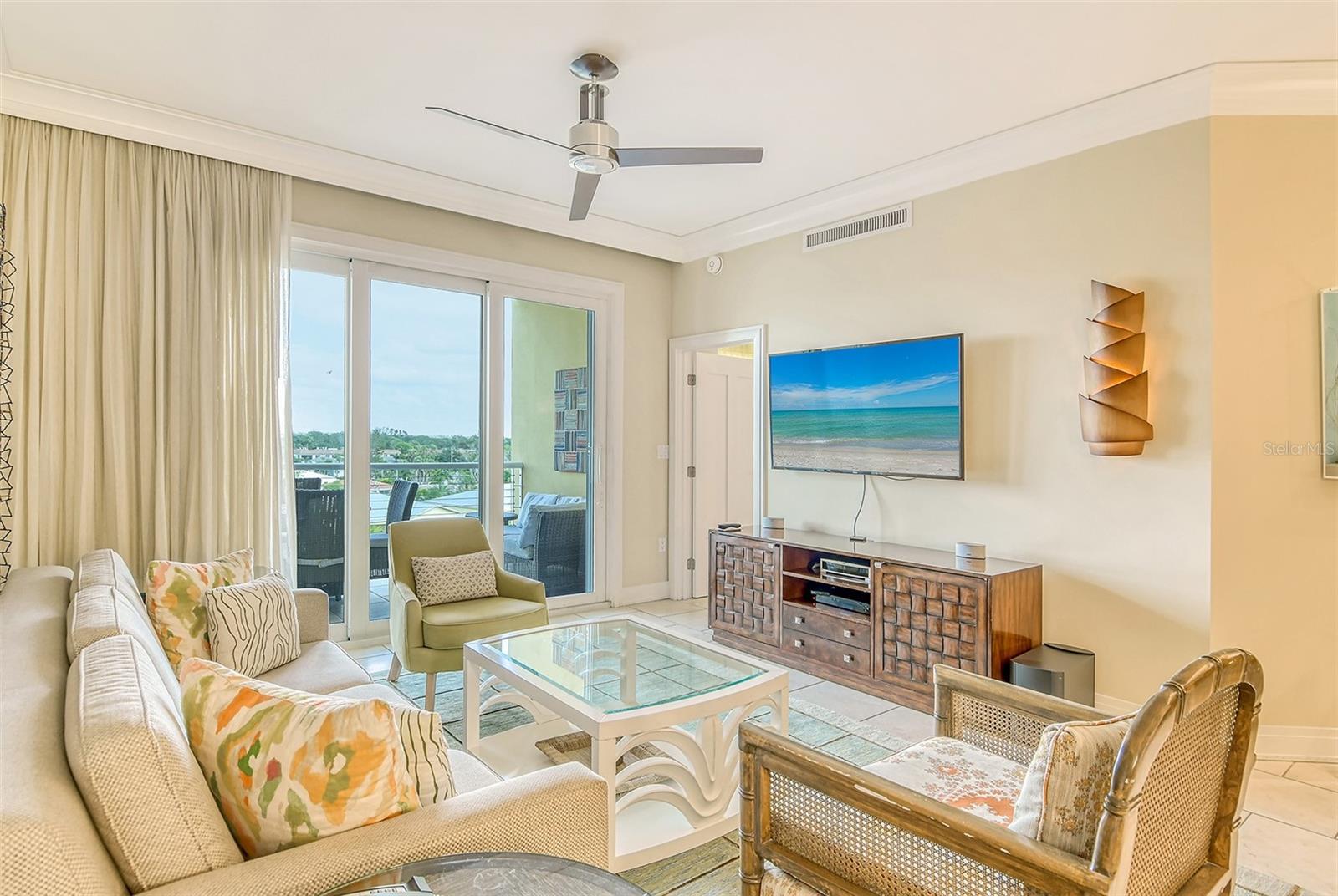 915 Seaside Dr #504, Weeks 6-7, Sarasota, FL 34242 — photo 8 of 52