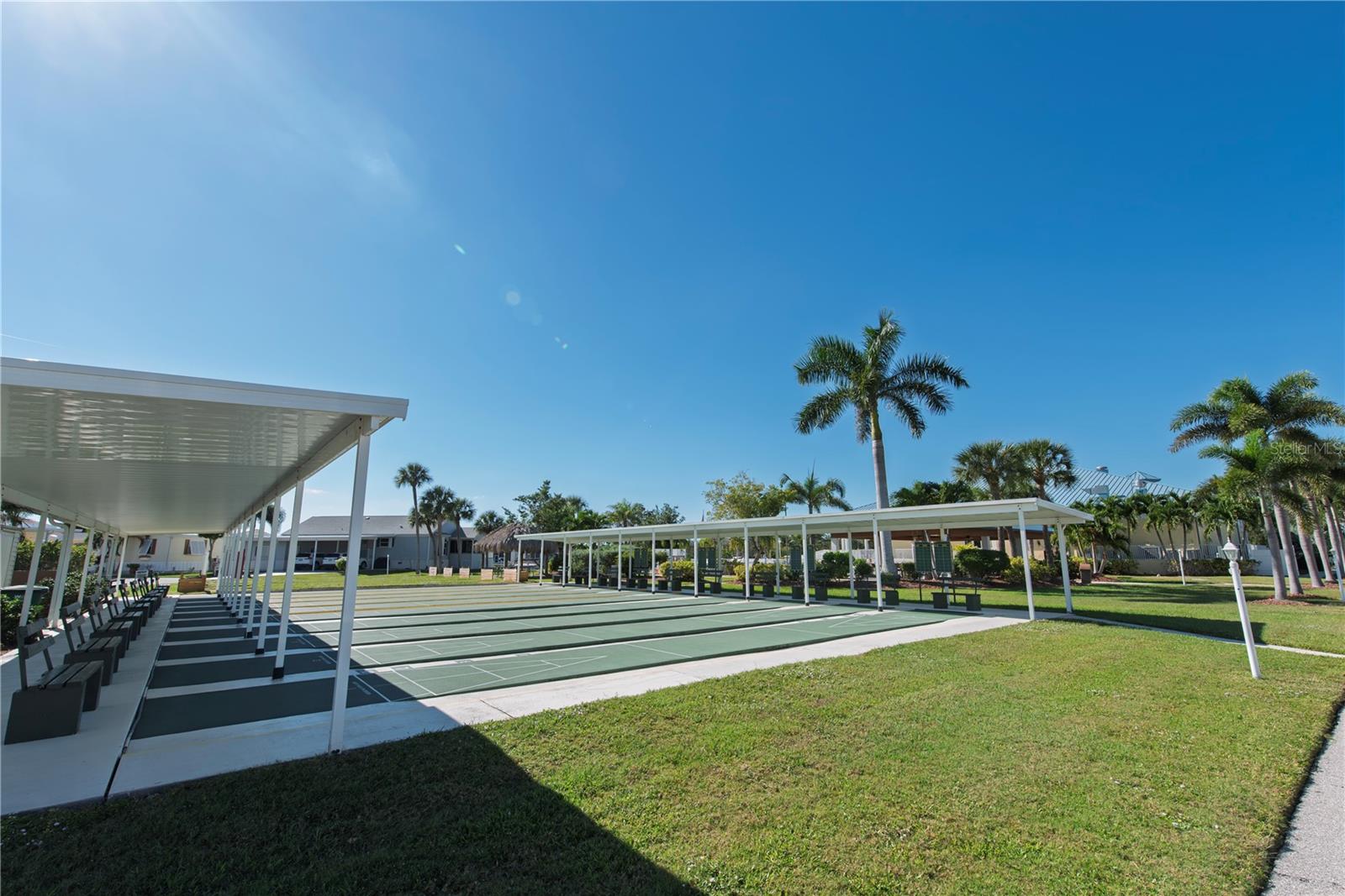 Boccé, Horseshoe, Shuffleboard and Cornhole