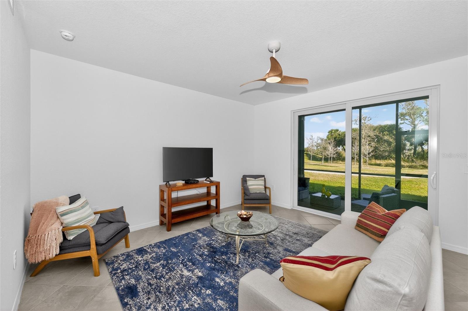 Front Lanai