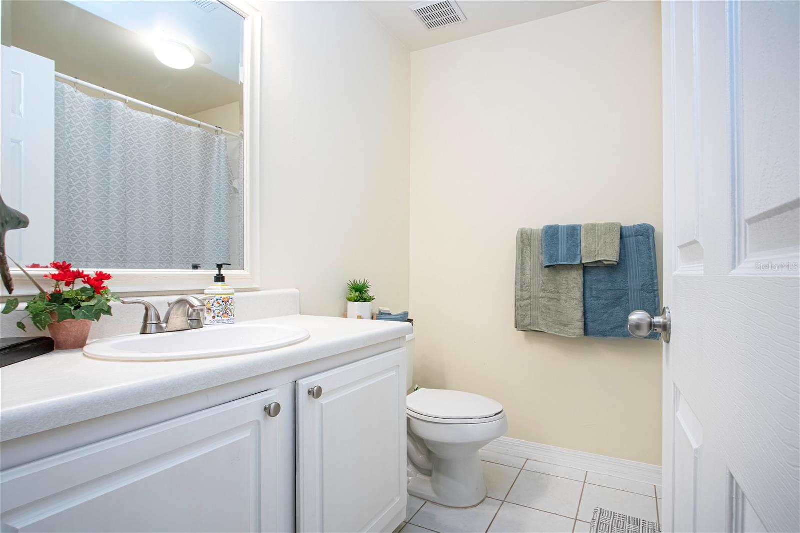 5711 Bentgrass Dr #19-202, Sarasota, FL 34235 — photo 15 of 59