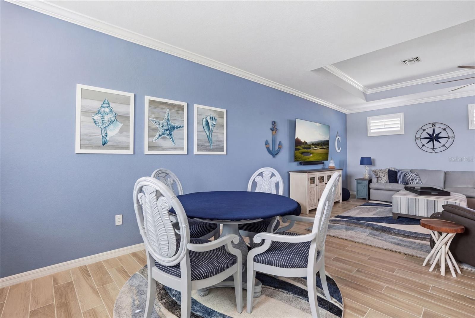 upstairs bonus room