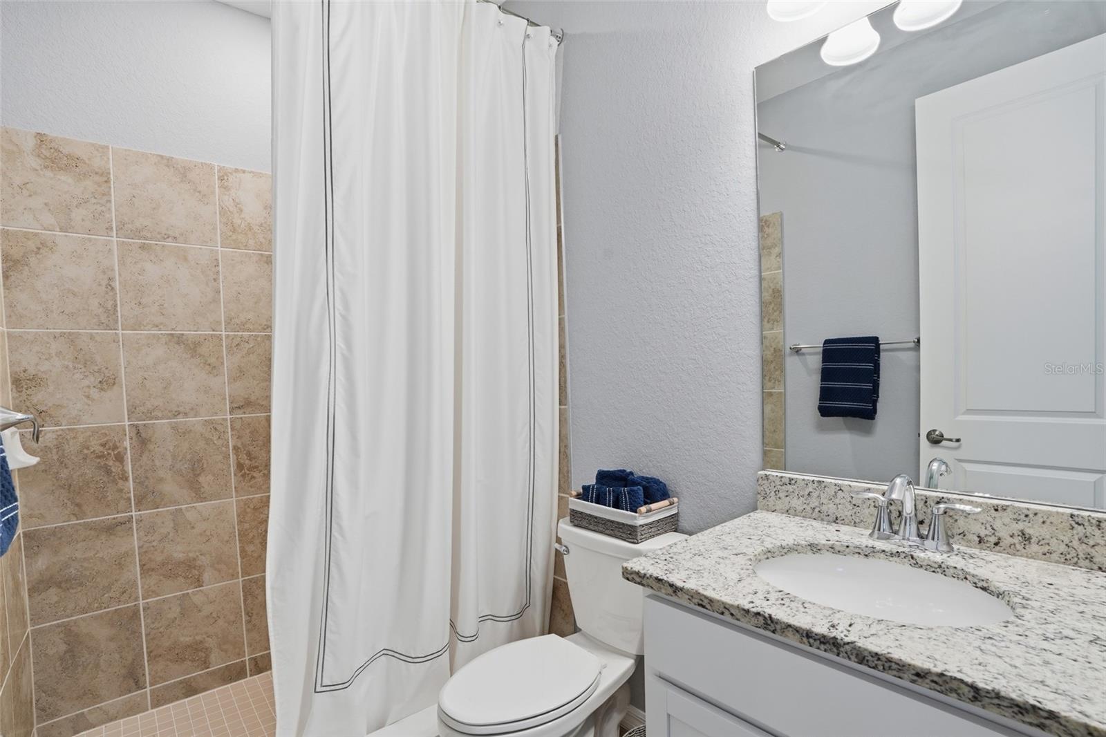 upstairs bonus room bath