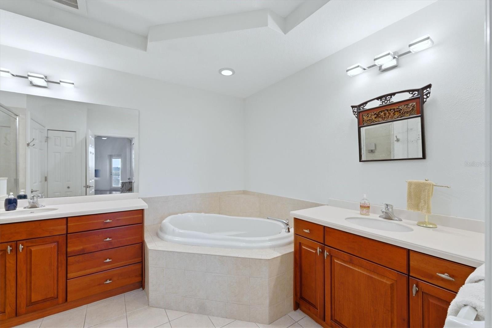 5531 Cannes Cir #603, Sarasota, FL 34231 — photo 27 of 61