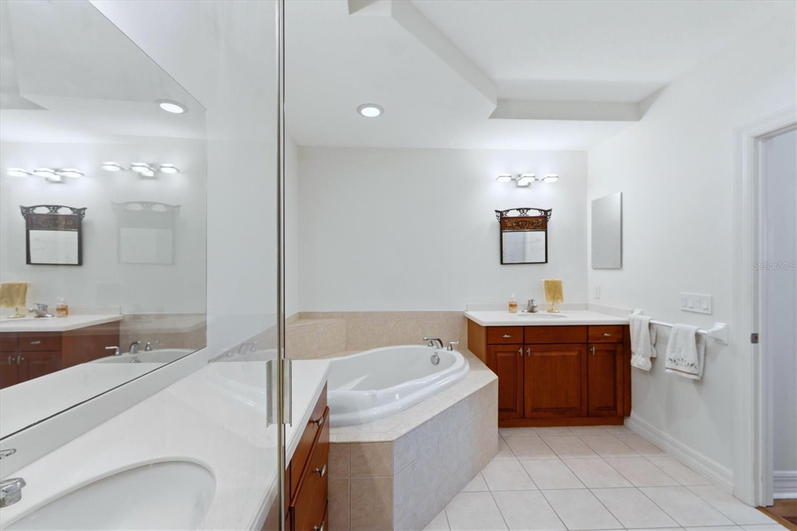 5531 Cannes Cir #603, Sarasota, FL 34231 — photo 29 of 61