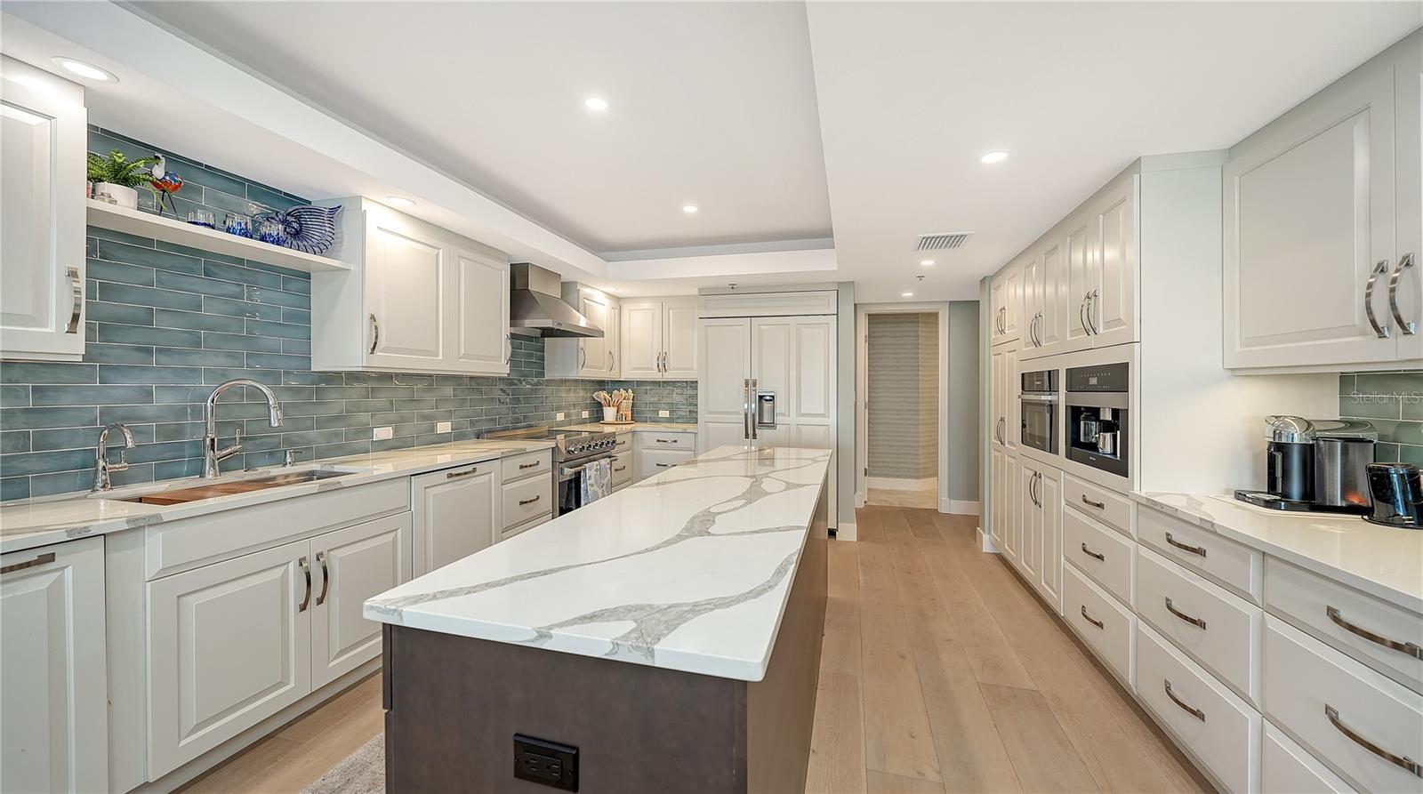2410 Harbourside Dr #142, Longboat Key, FL 34228 — photo 17 of 54