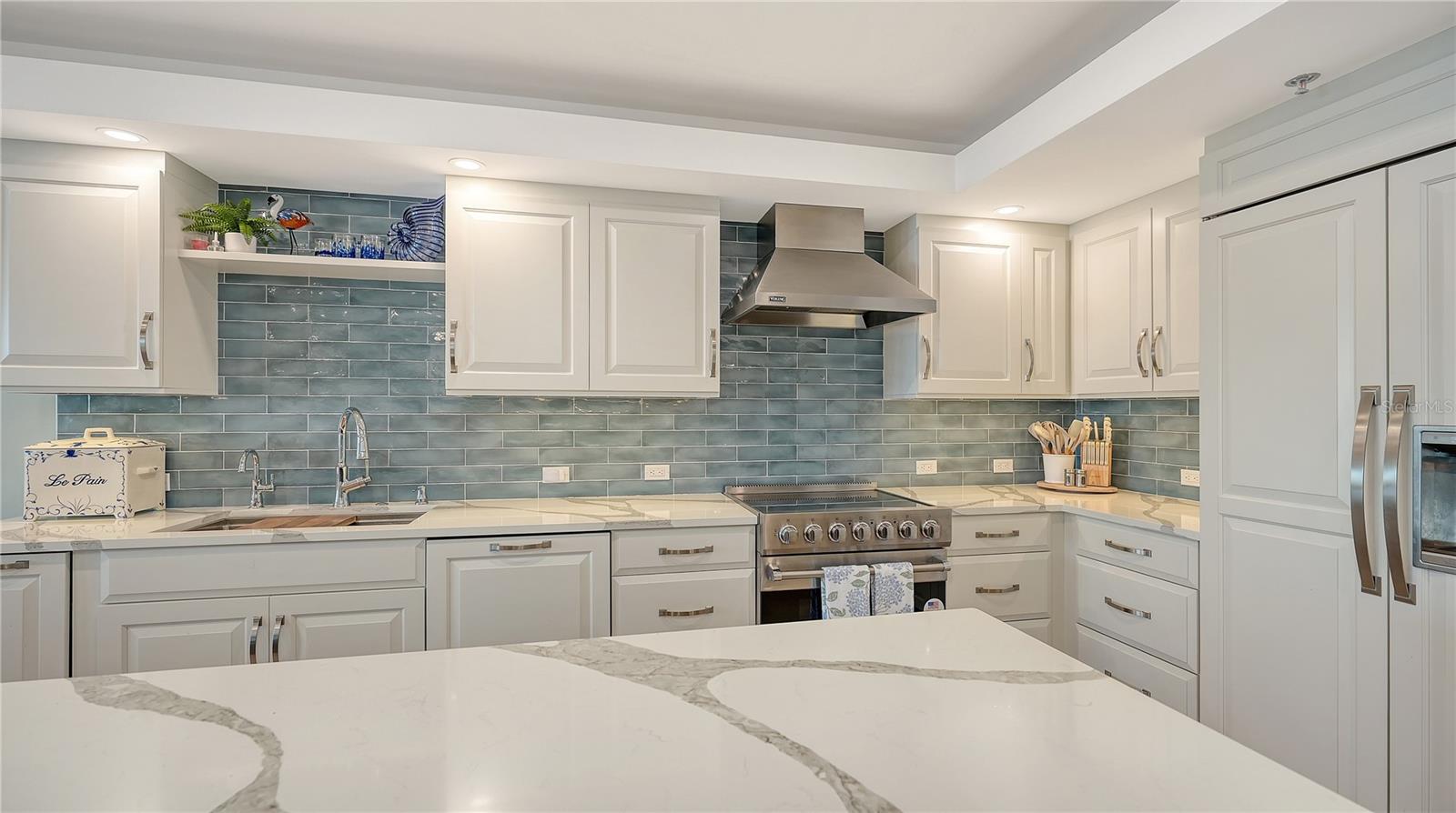 2410 Harbourside Dr #142, Longboat Key, FL 34228 — photo 19 of 54