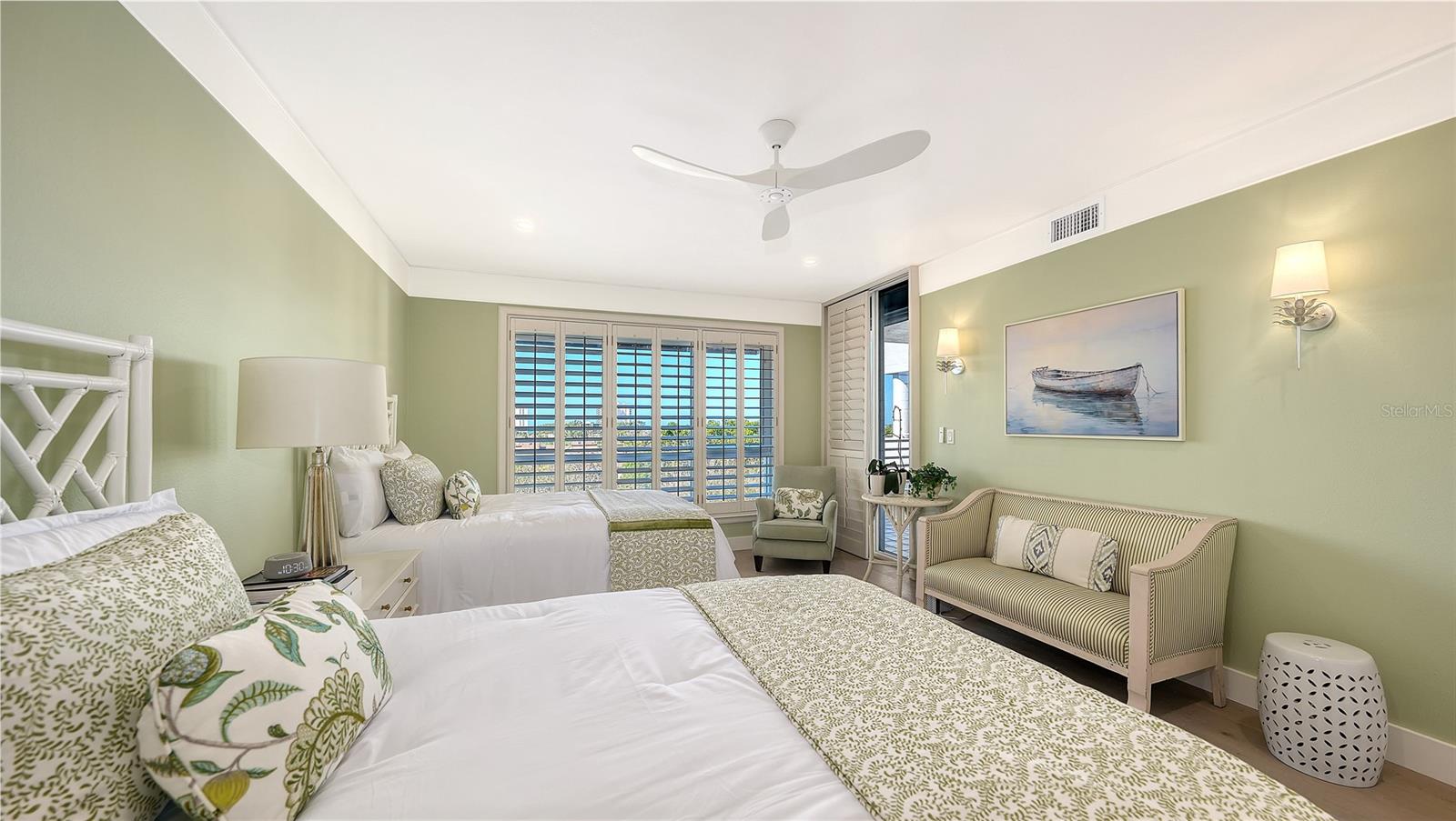 2410 Harbourside Dr #142, Longboat Key, FL 34228 — photo 33 of 54