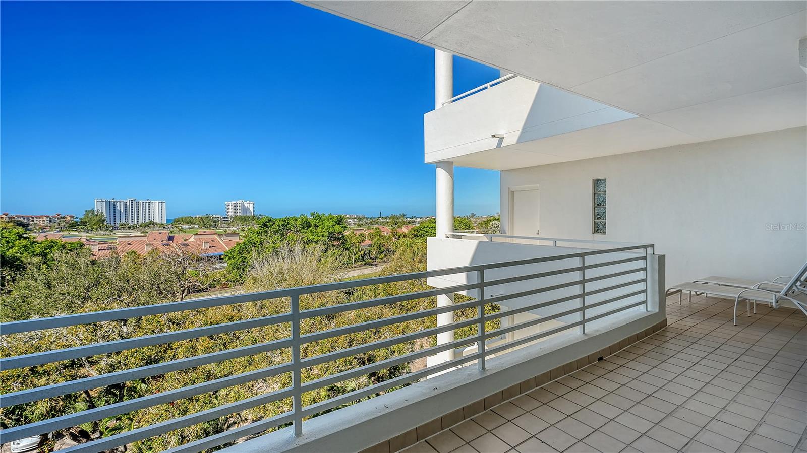 2410 Harbourside Dr #142, Longboat Key, FL 34228 — photo 35 of 54