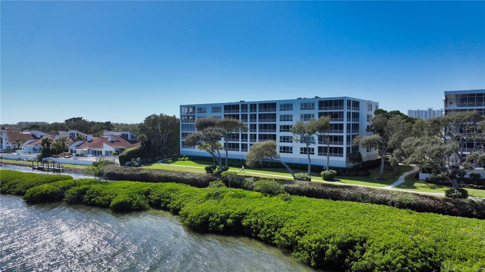 2410 Harbourside Dr #142, Longboat Key, FL 34228 — photo 39 of 54