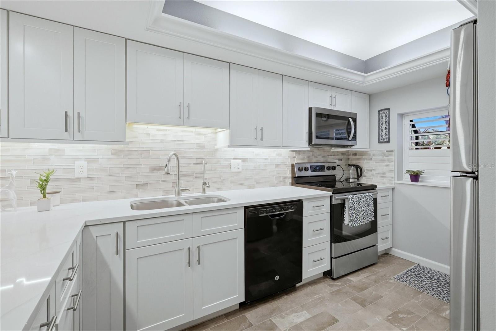 3361 Cross Creek Dr #3361, Sarasota, FL 34231 — photo 3 of 65