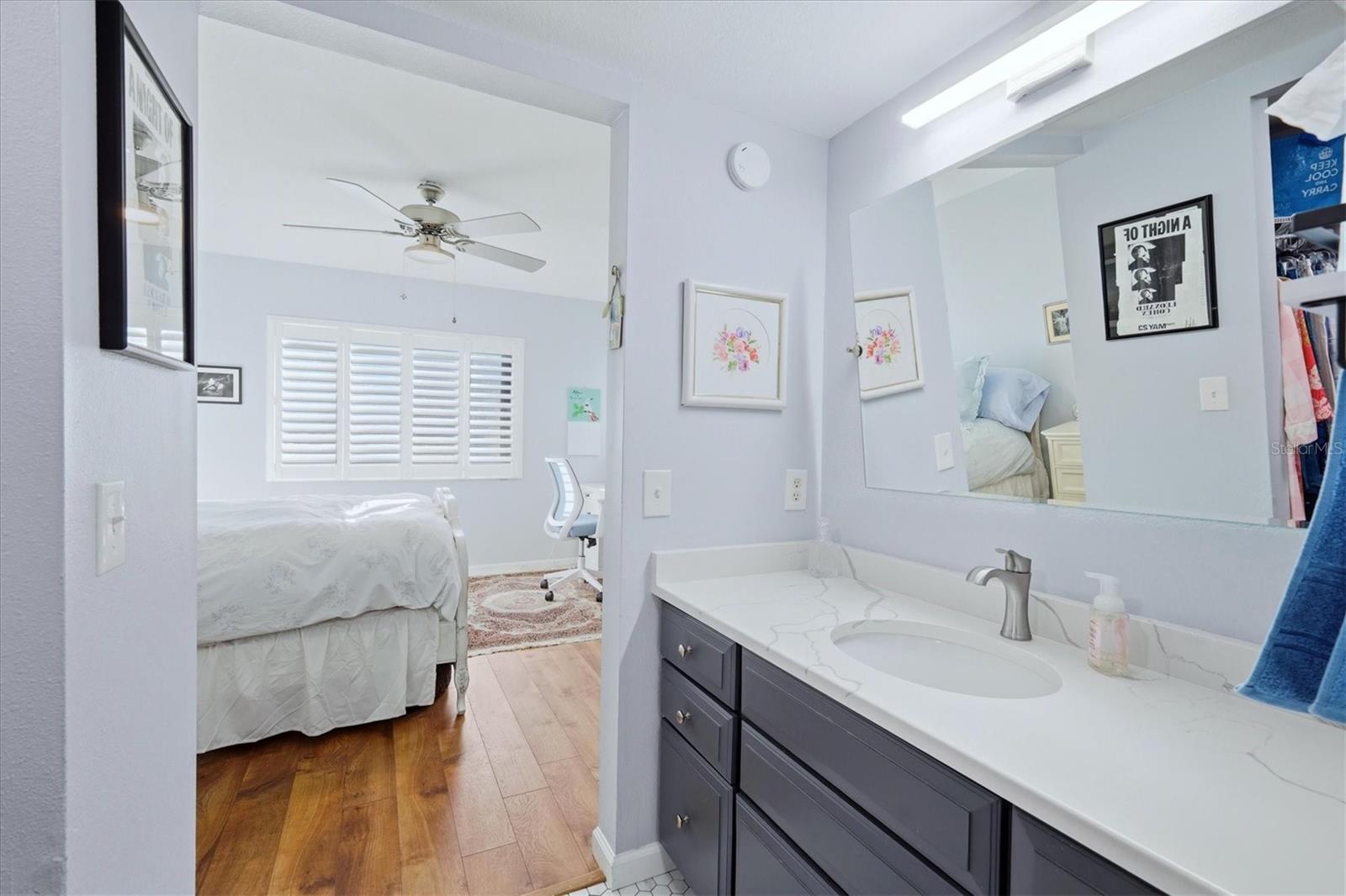 Primary bath area