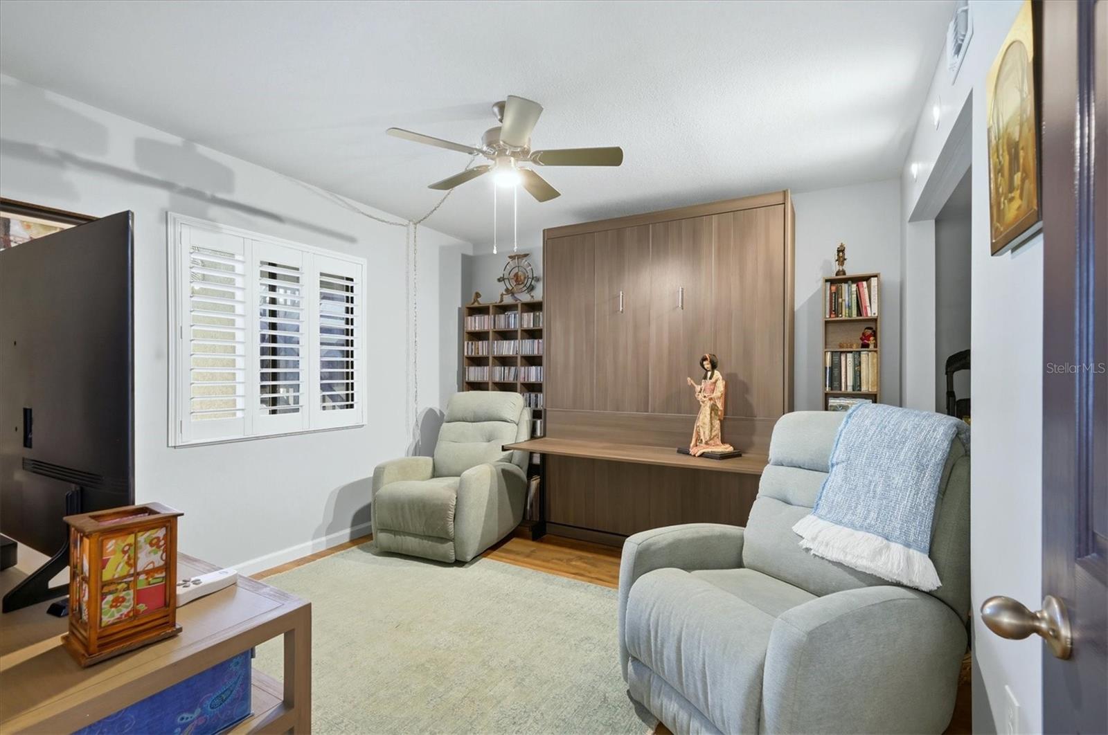 Guest bedroom with Murphy bed