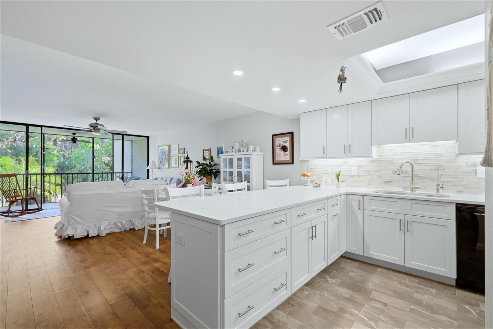 Light, Bright and airy...open floorplan