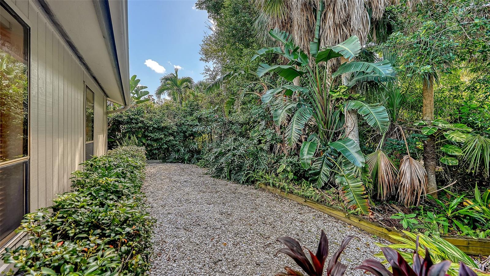 5345 Siesta Ct, Sarasota, FL 34242 — photo 23 of 41