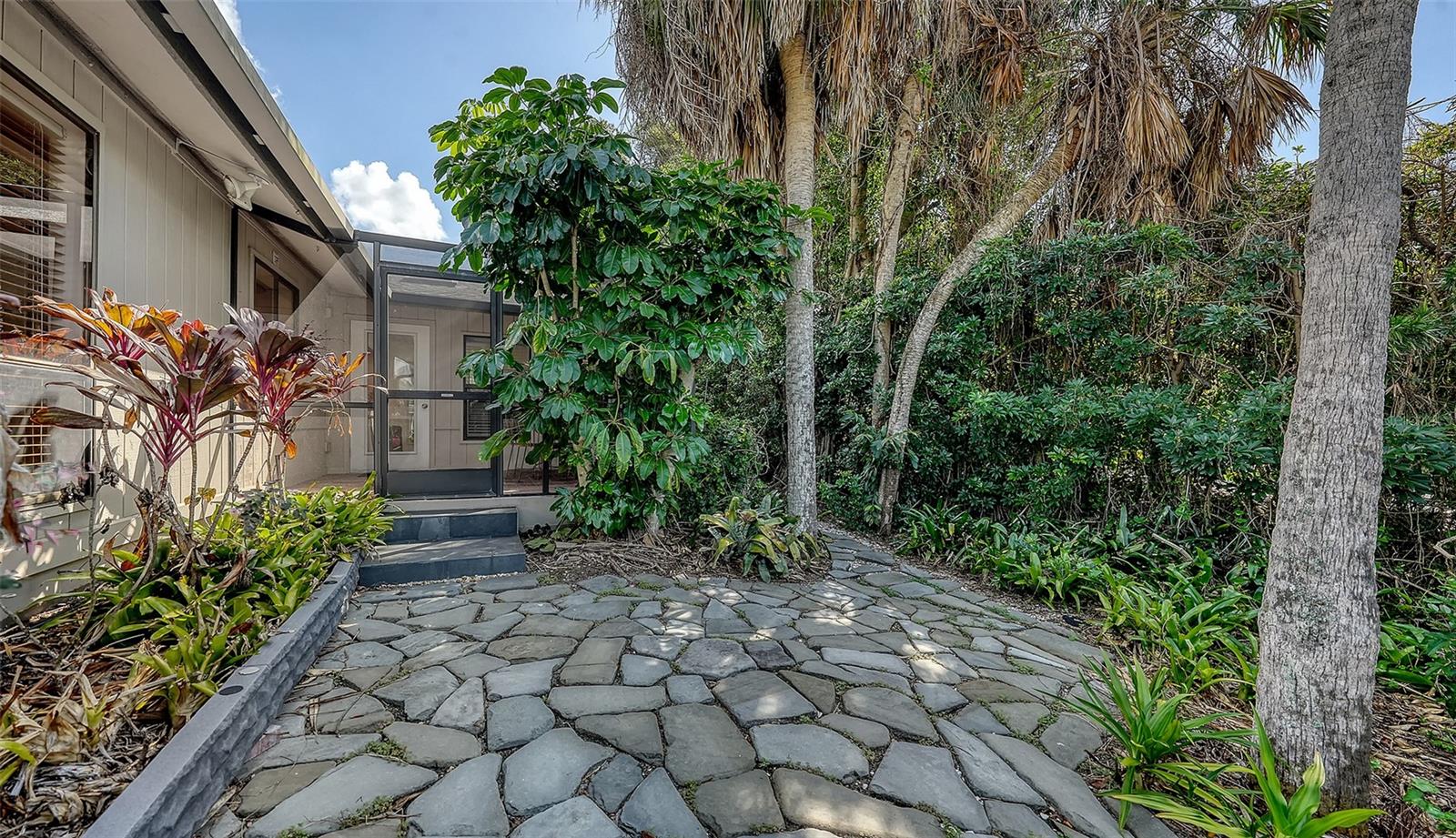 5345 Siesta Ct, Sarasota, FL 34242 — photo 26 of 41