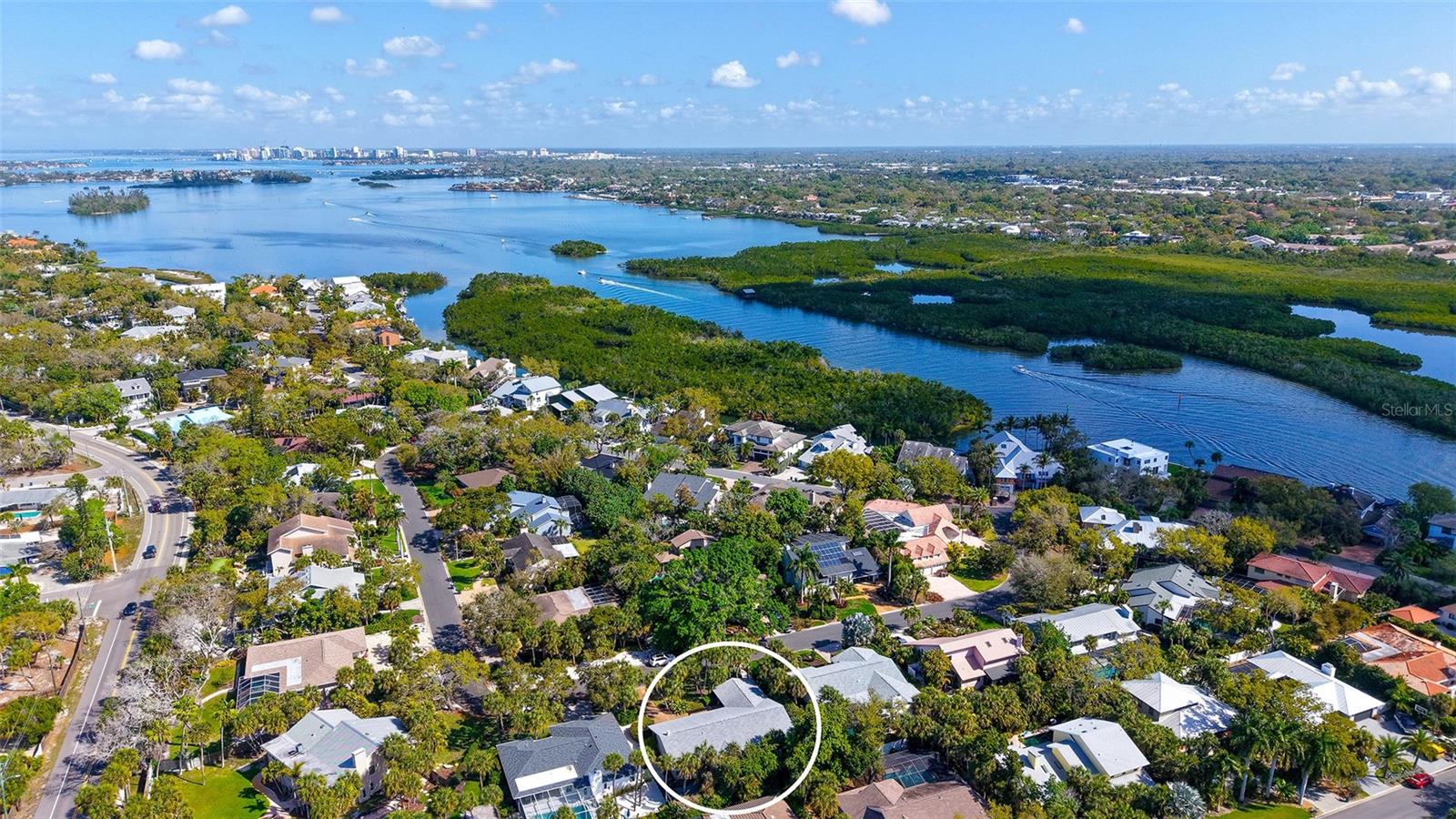 5345 Siesta Ct, Sarasota, FL 34242 — photo 28 of 41