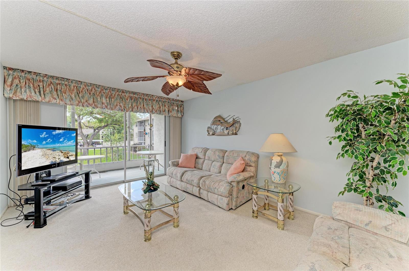 3983 Maceachen Blvd #424, Sarasota, FL 34233 — photo 2 of 40
