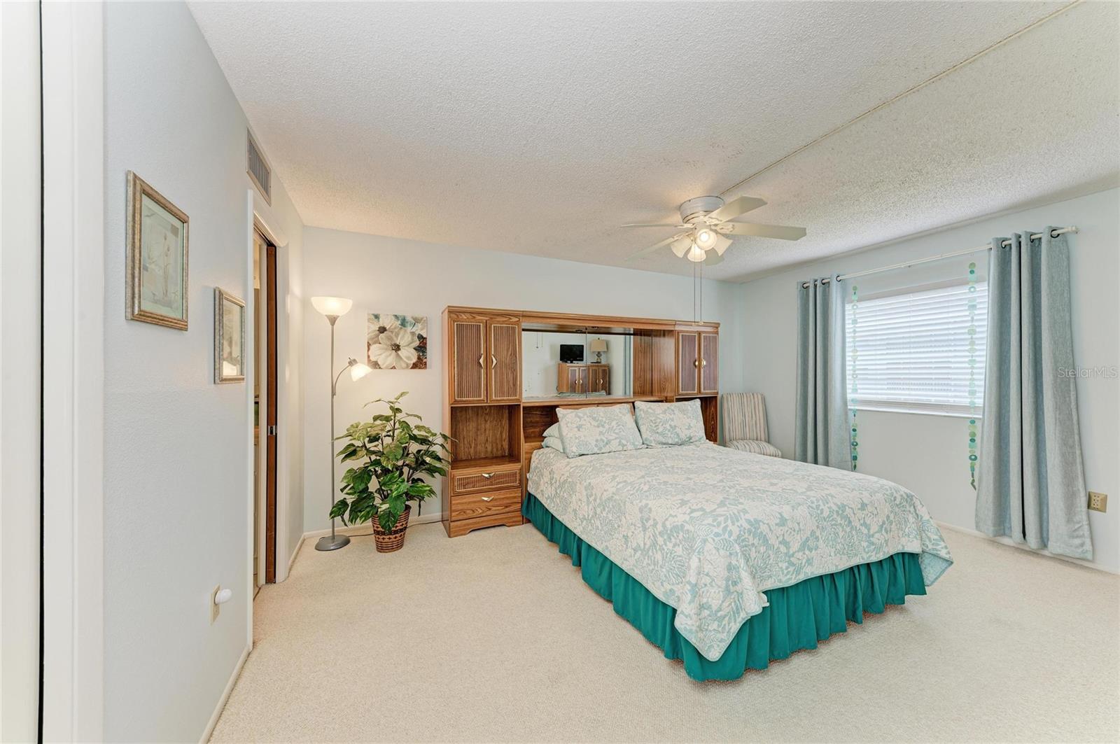 3983 Maceachen Blvd #424, Sarasota, FL 34233 — photo 21 of 40