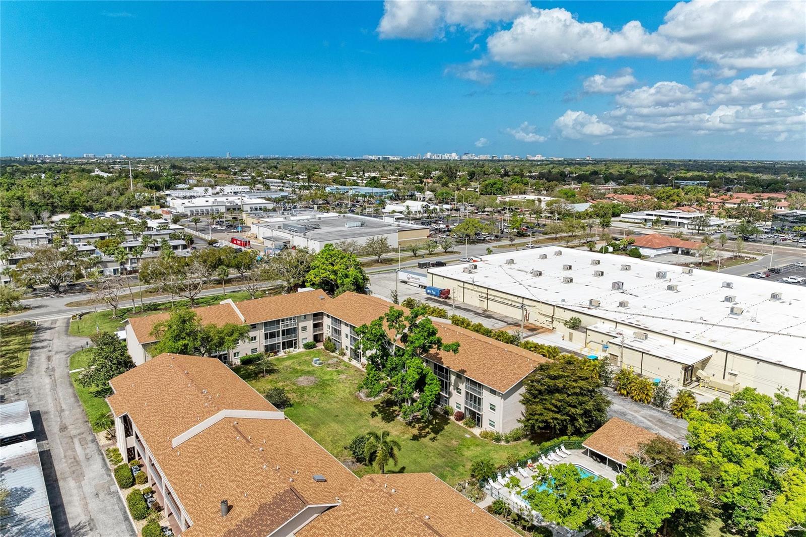 3983 Maceachen Blvd #424, Sarasota, FL 34233 — photo 35 of 40