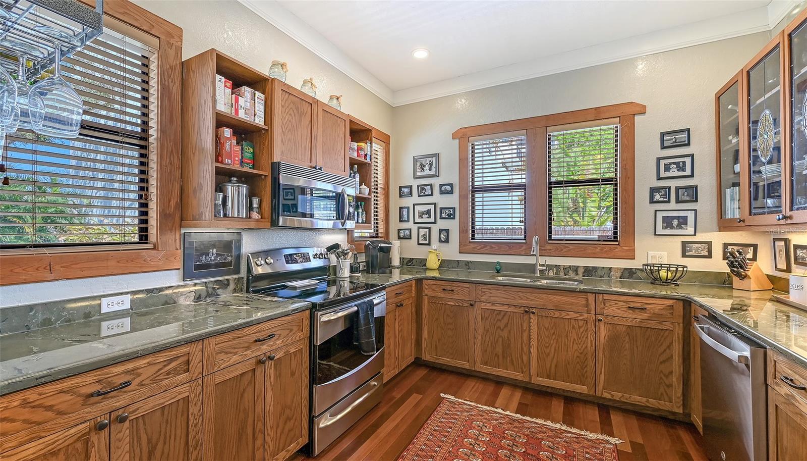 1563 4th St, Sarasota, FL 34236 — photo 27 of 63