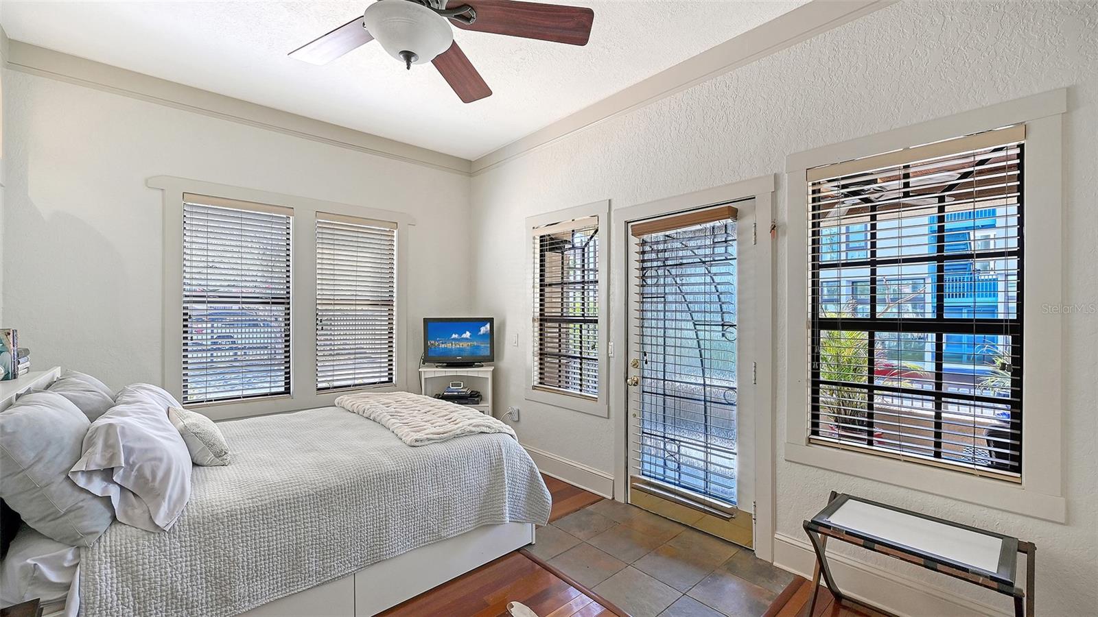 1563 4th St, Sarasota, FL 34236 — photo 30 of 63